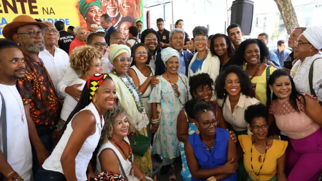 A primeira Delegacia Especializada de Combate ao Racismo e Intolerância Religiosa (Decrin) da Bahia foi inaugurada nesta