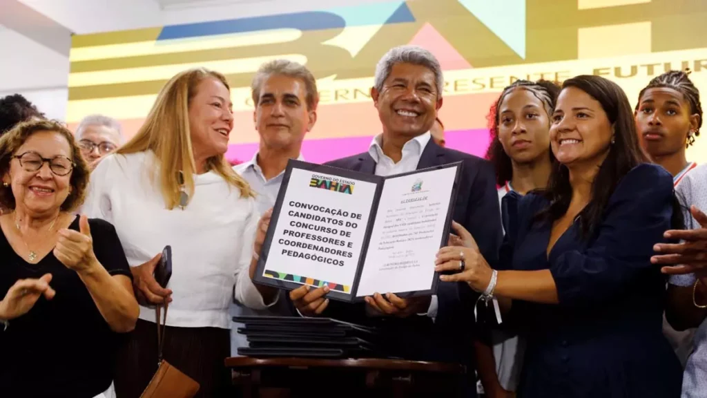 Mais de 8.825 profissionais de diversas áreas serão contratados pelo Governo do Estado para atuar na rede estadual de educação.