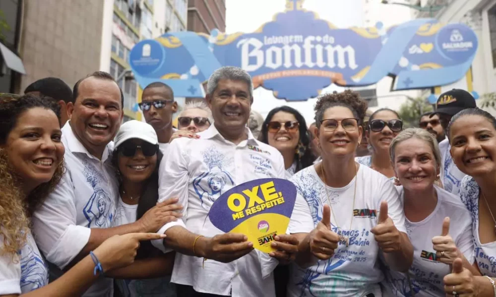 o governador Jerônimo Rodrigues chegou, logo cedo, na manhã desta quinta-feira (16), para participar da tradicional Lavagem do Bonfim