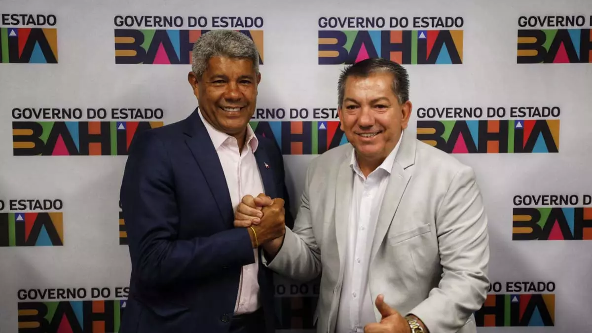 Nesta terça-feira (28), foi a vez do prefeito de Tanhaçu, Valdemir Gondim (PSD), que apoiou a candidatura de Neto em 2022,