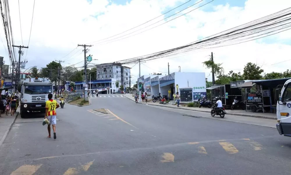 Sussuarana, na capital baiana. Equipes das Polícias Militar e Civil atuam de forma conjunta, em toda a região, com patrulhamento