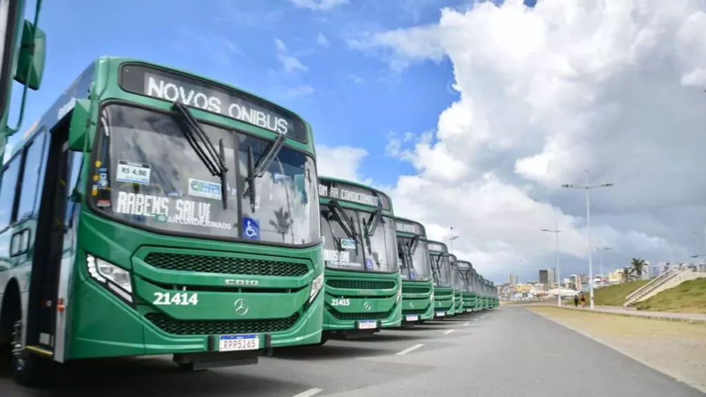 Após pouco mais de um ano, a tarifa do transporte público de Salvador passará por mais um aumento. A partir deste sábado (4),