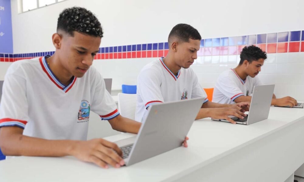 O período de matrícula da rede estadual de ensino para o ano letivo de 2025 será iniciado, em toda a Bahia, nesta segunda-feira (13)