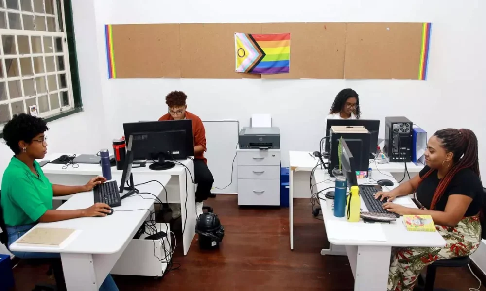 por instituições especializadas do Governo do Estado para pessoas LGBTQIAPN+, que teve o atendimento ampliado na Bahia.