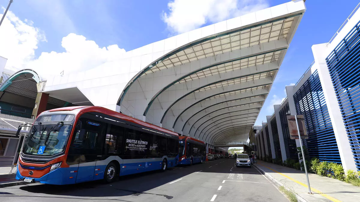 O Aeroporto Internacional de Salvador ganhou, nesta quarta-feira (26), um novo jeito de se conectar a Estação do metrô com a