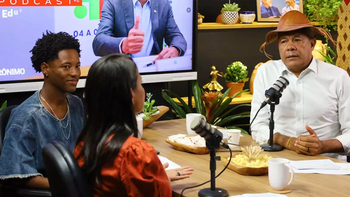 educadores foram anunciadas pelo governador Jerônimo Rodrigues, na noite desta segunda-feira (10), durante a segunda edição do seu