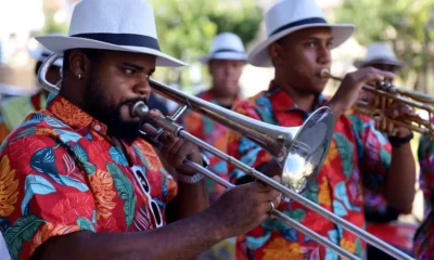 A Bahia deve receber mais de 3,5 milhões de turistas que vão injetar na nossa economia algo em torno de R$ 7 bilhões música