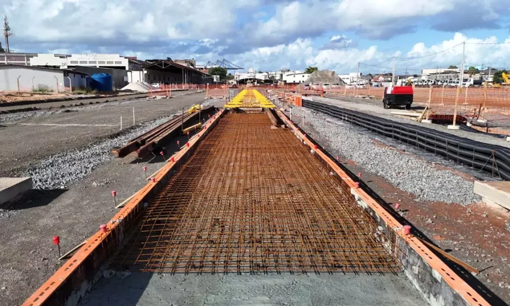 Na manhã̃ deste domingo (23), o governador Jerônimo Rodrigues realizou uma visita técnica às obras, na Estação