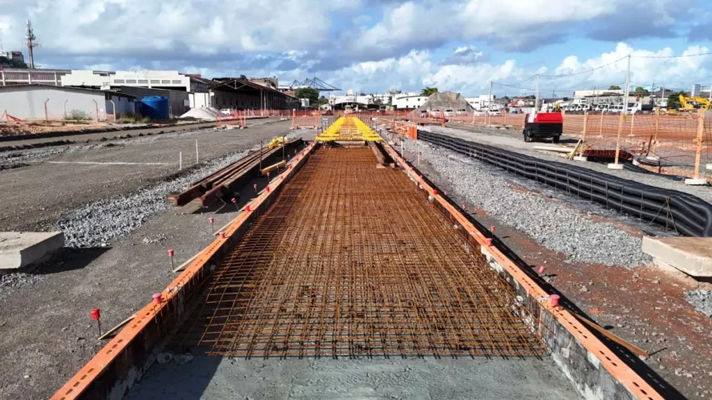 Na manhã̃ deste domingo (23), o governador Jerônimo Rodrigues realizou uma visita técnica às obras, na Estação