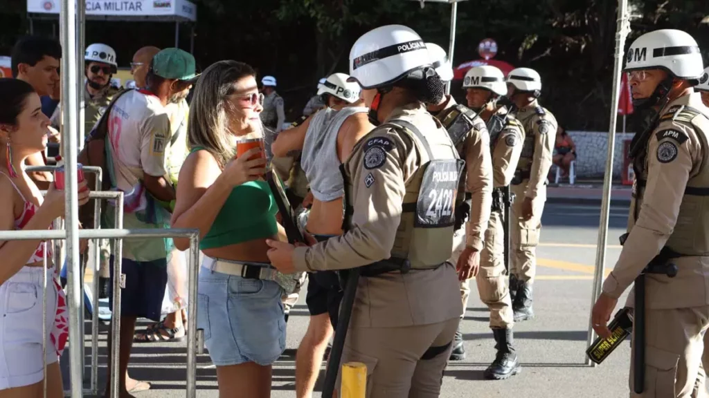 Os Portais de Abordagem já estão sendo preparados para serem utilizados no Carnaval de Salvador 2025. As estruturas foram