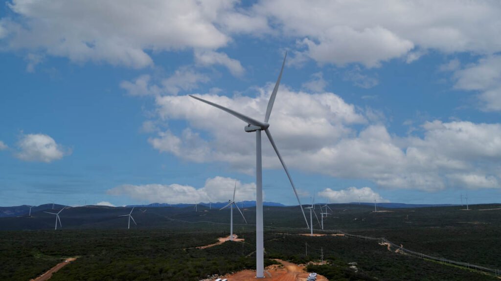 O Governo do Estado tem atraído investidores de todo o mundo, garantindo a transição energética e impulsionado o maior uso de energia limpa.