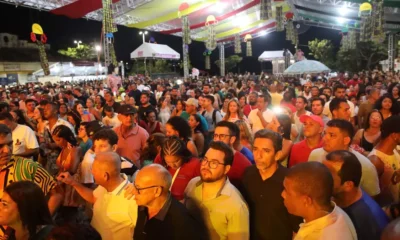 Com a expectativa de receber mais de 90 mil foliões por dia, o Barreiras Folia 2025, no Oeste baiano, deu início nesta sexta-feira (28),