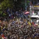 Com eles, a sexta-feira é sempre mais bonita. O Bloco Alvorada, um dos maiores ícones culturais do Carnaval de Salvador, se apresentou no