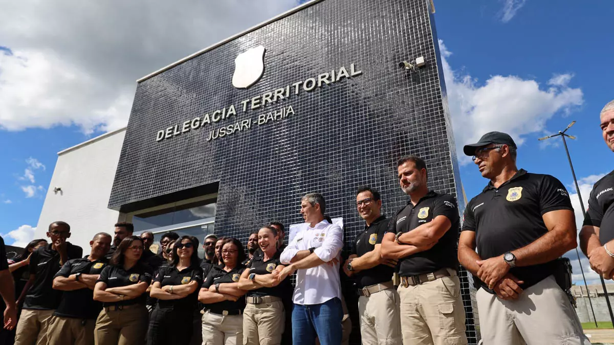 da Delegacia Territorial e do Pelotão da Polícia Militar, neste sábado (15), no município de Jussari. A entrega, realizada pelo governador