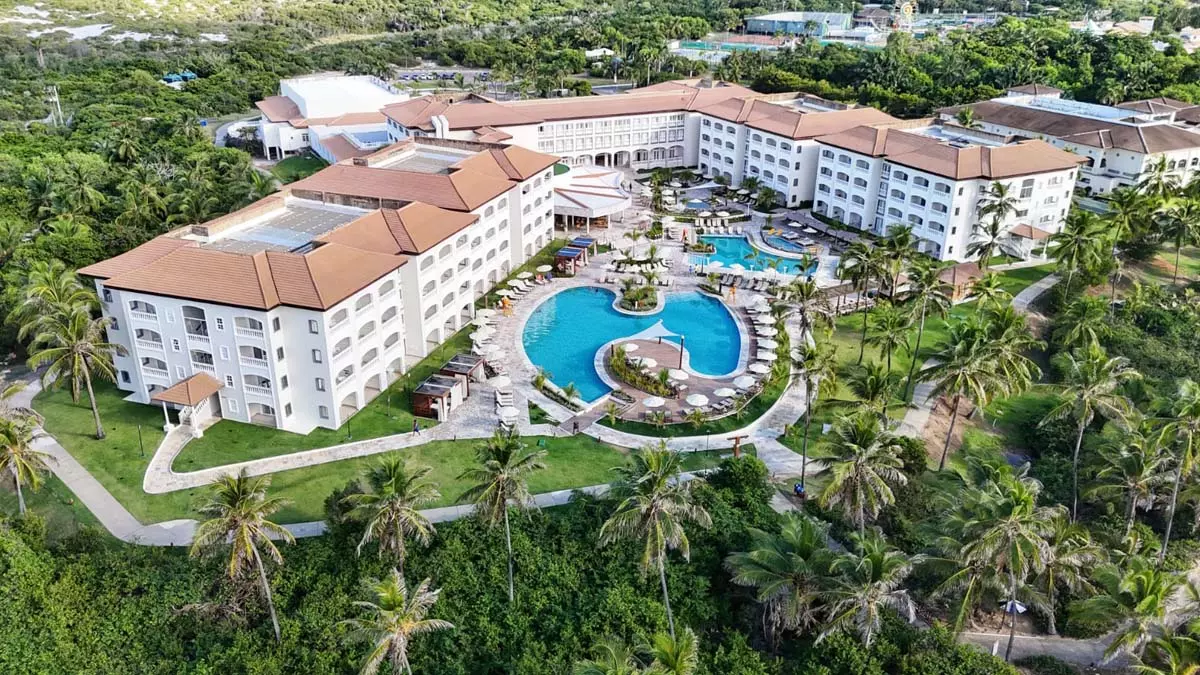 Bahia e a geração de emprego e renda foi inaugurado, nesta quarta-feira (19), em Costa do Sauípe, no Litoral Norte. O Sol Grand Premium