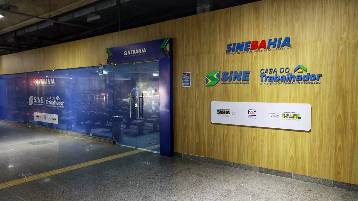 A capital baiana ganhou, nesta quinta-feira (10), uma nova unidade do SineBahia: a Casa do Trabalhador. Localizado no Terminal de
