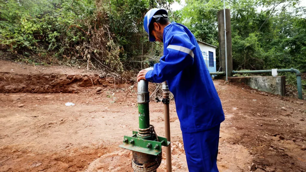 Um dos municípios baianos afetados pela longa estiagem, Wagner, localizado na Chapada Diamantina, celebra a implantação de um novo poço