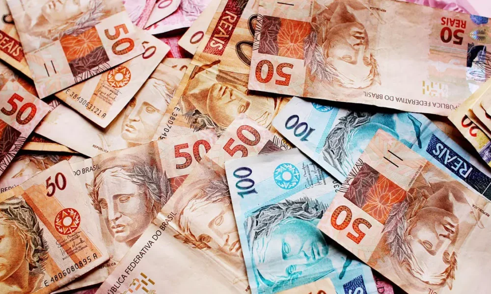 Mais uma vez não houve acertador das seis dezenas da Mega-Sena. O sorteio do concurso 2.863 foi realizado neste sábado (17),