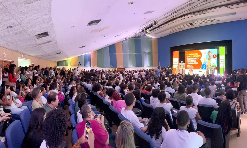 Reconhecendo a importância da educação científica para o desenvolvimento social e econômico da Bahia, os Governos Federal