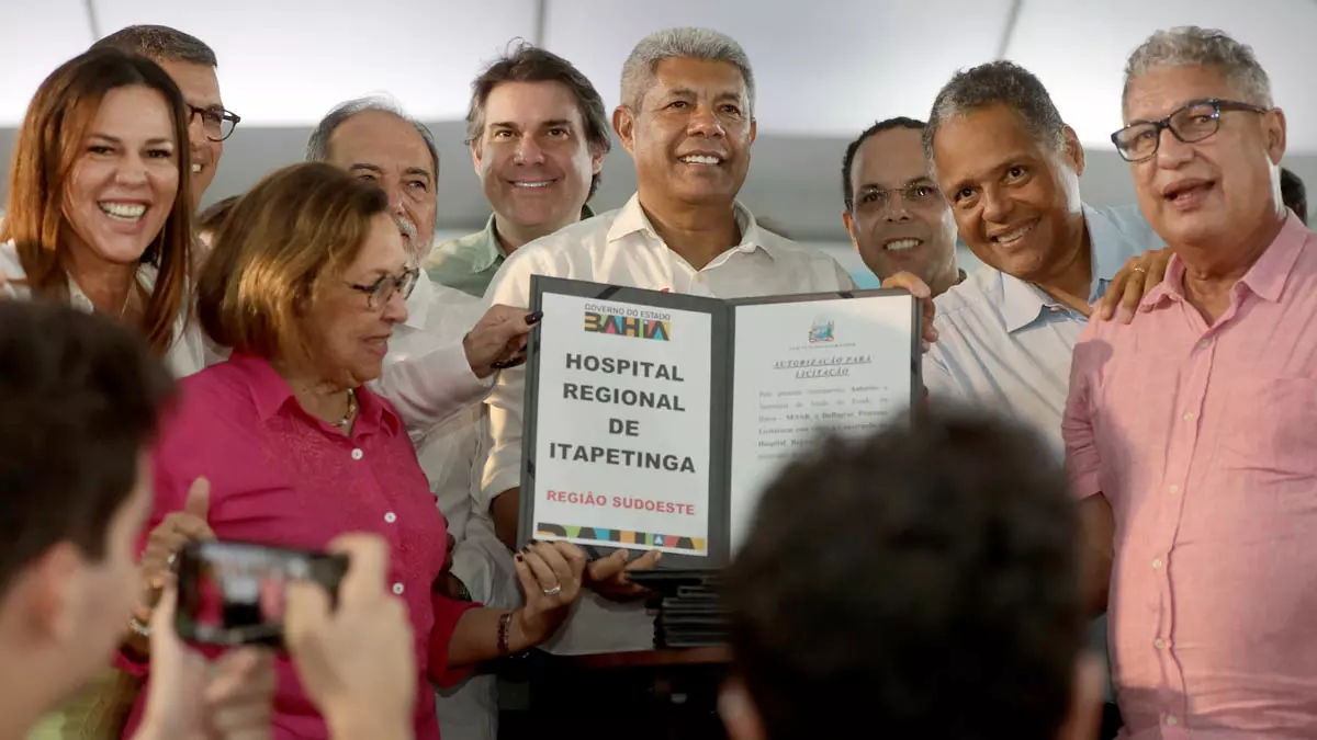neste sábado (24), o governador Jerônimo Rodrigues anunciou a construção do Hospital Regional de Itapetinga e assinou a