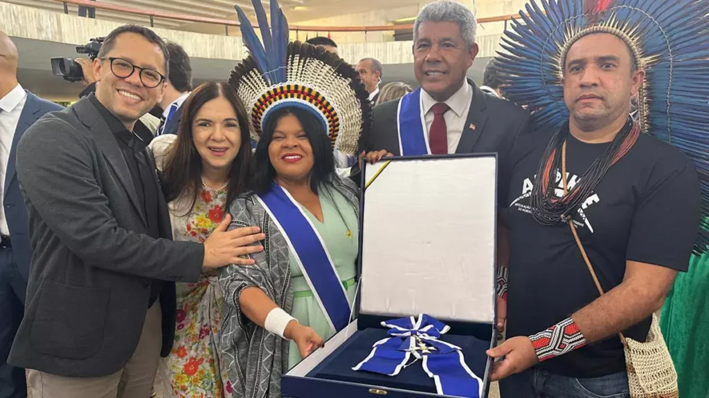 O governador Jerônimo Rodrigues foi condecorado com a Ordem de Rio Branco, no grau de Grã-Cruz, a mais alta honraria