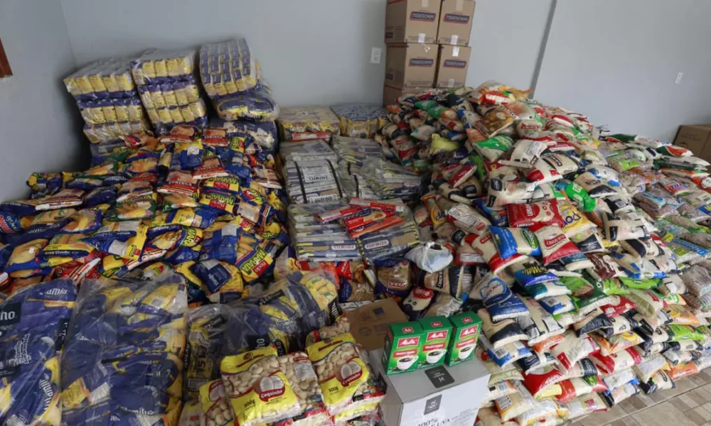 O Programa Bahia Sem Fome recebeu quatro toneladas de alimentos arrecadados pela Polícia Militar da Bahia (PMBA),