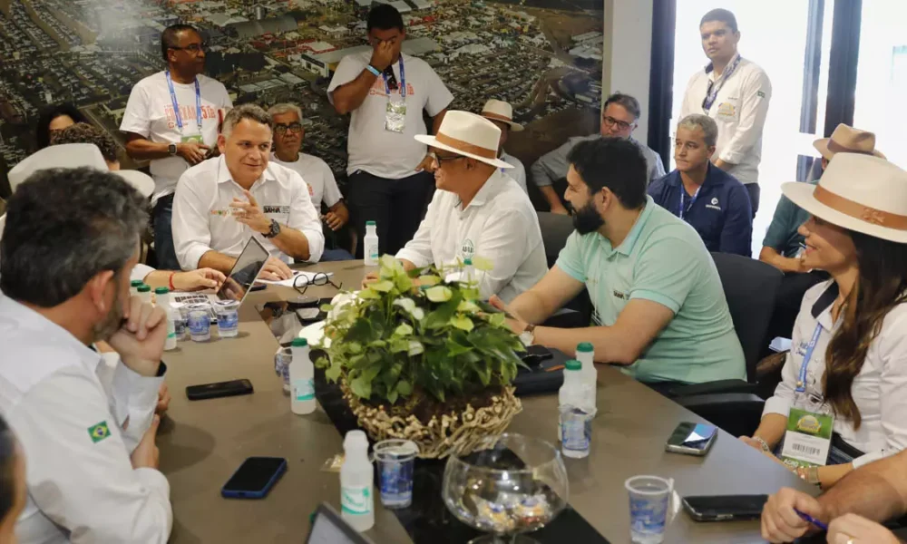 Soja, realizada durante a programação da Bahia Farm Show 2025. O encontro contou com a participação do secretário Pablo Barrozo,