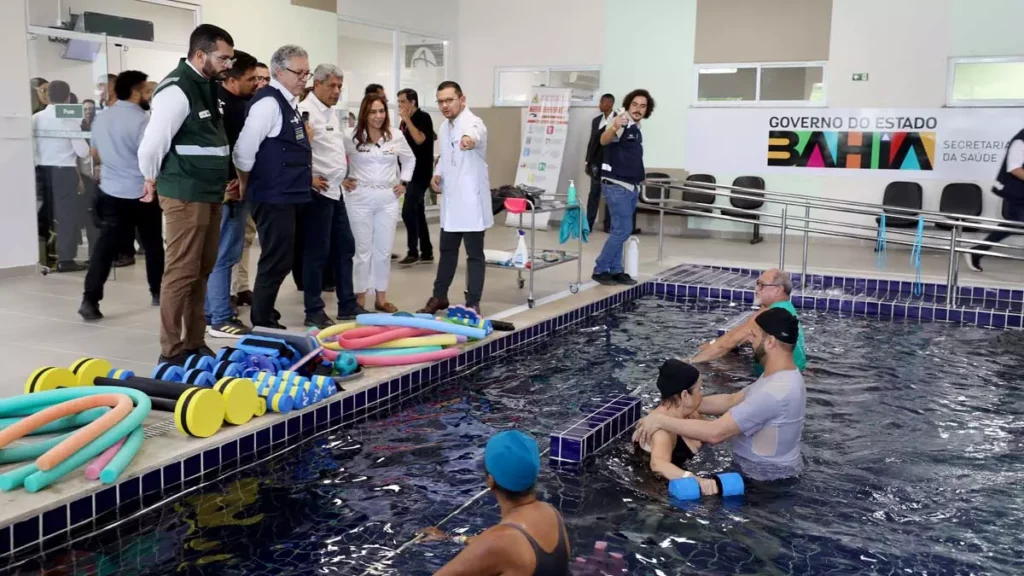 Em visita oficial à Bahia nesta quinta-feira (5), o ministro da Saúde, Alexandre Padilha, esteve no Hospital Ortopédico do