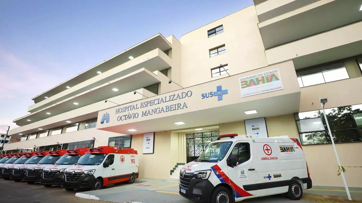 O Governo do Estado inaugurou nesta quinta-feira (5) o novo Hospital Especializado Octávio Mangabeira (Heom), na Praça Conselheiro