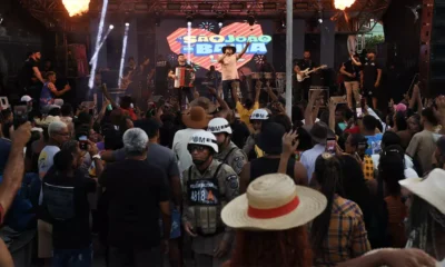 desembarcou na histórica cidade de São Félix, no Recôncavo baiano. Ele se juntou à população para celebrar a cultura nordestina