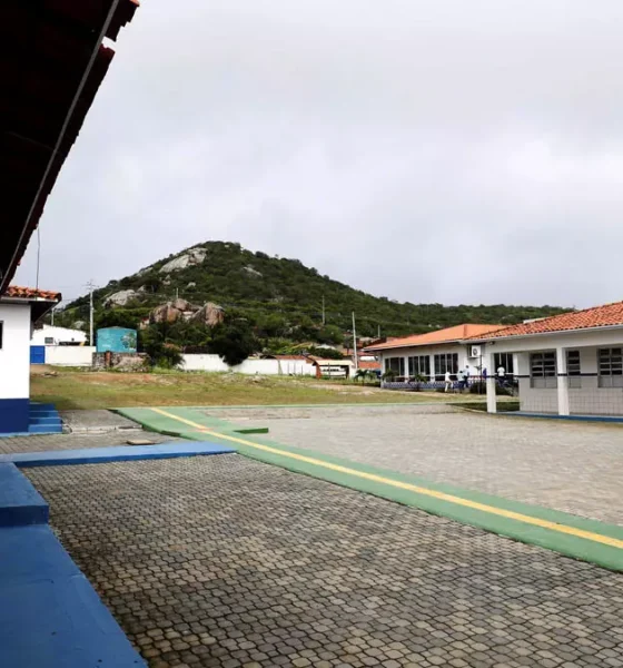 A cidade de Itiúba recebeu, neste sábado (28), uma série de entregas nas áreas de educação, abastecimento de água, saúde e infraestrutura.