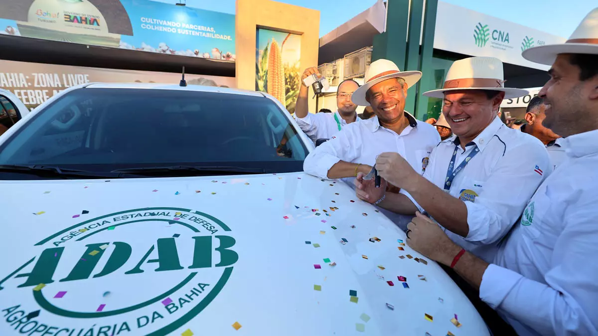 A Agência Estadual de Defesa Agropecuária da Bahia (ADAB) recebeu cinco novos veículos do Governo do Estado, nesta