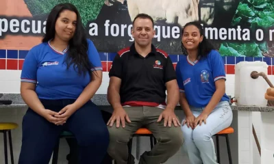 Educação Profissional de Medeiros Neto, orientadas por Xisto França, pensaram em uma alternativa sustentável ao uso da lenha convencional.  