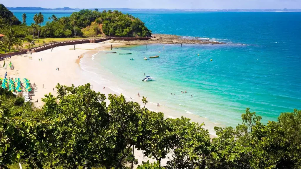 A Secretaria de Turismo do Estado (Setur-BA) comemora mais uma premiação para o destino Bahia: a melhor praia de enclave