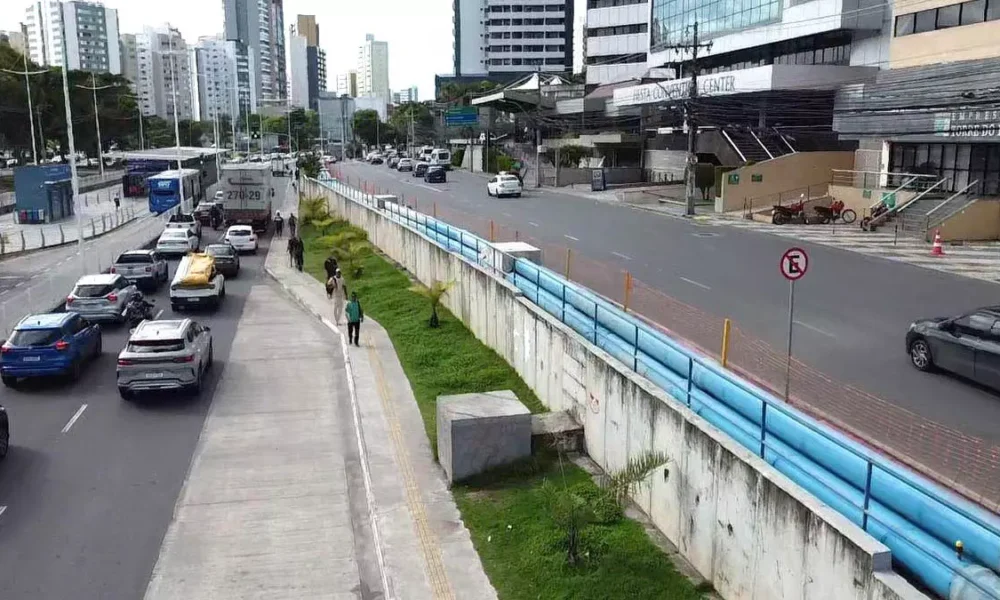 Como continuidade às obras de melhoria dos serviços prestados pela Embasa em Salvador, a empresa está realizando dessa vez a