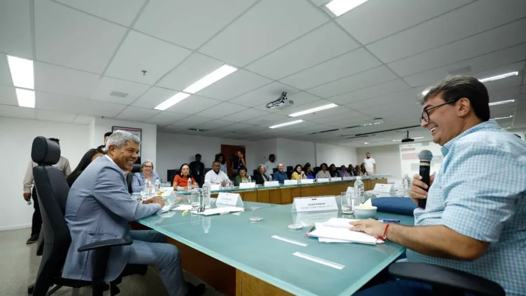 Gestores dos 27 Núcleos Territoriais de Educação (NTE), diretores e superintendentes da Secretaria da Educação do