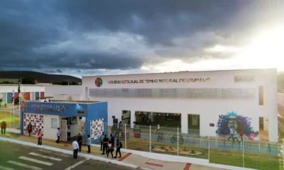Mais de 860 estudantes do município de Brumado, na região Sudoeste, vão poder desfrutar de um ambiente escolar completamente equipado.
