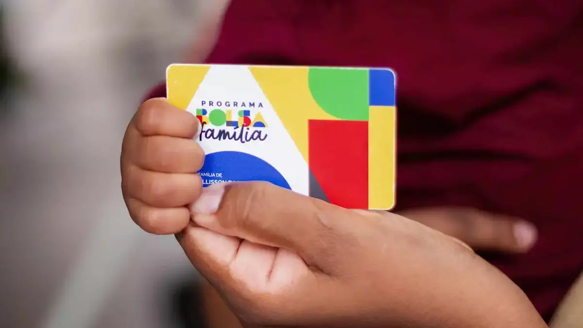 Quase 1 milhão de famílias deixarão de ser beneficiadas pelo Bolsa Família, mas por um bom motivo: tiveram sua renda aumentada,
