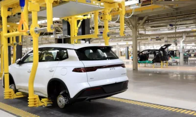 BYD em Camaçari, na Região Metropolitana de Salvador, apresentou nesta terça-feira (1º) os primeiros veículos da gigante chinesa