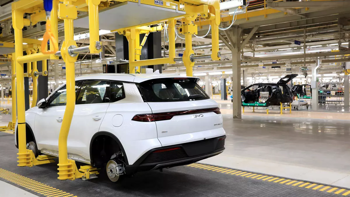 BYD em Camaçari, na Região Metropolitana de Salvador, apresentou nesta terça-feira (1º) os primeiros veículos da gigante chinesa