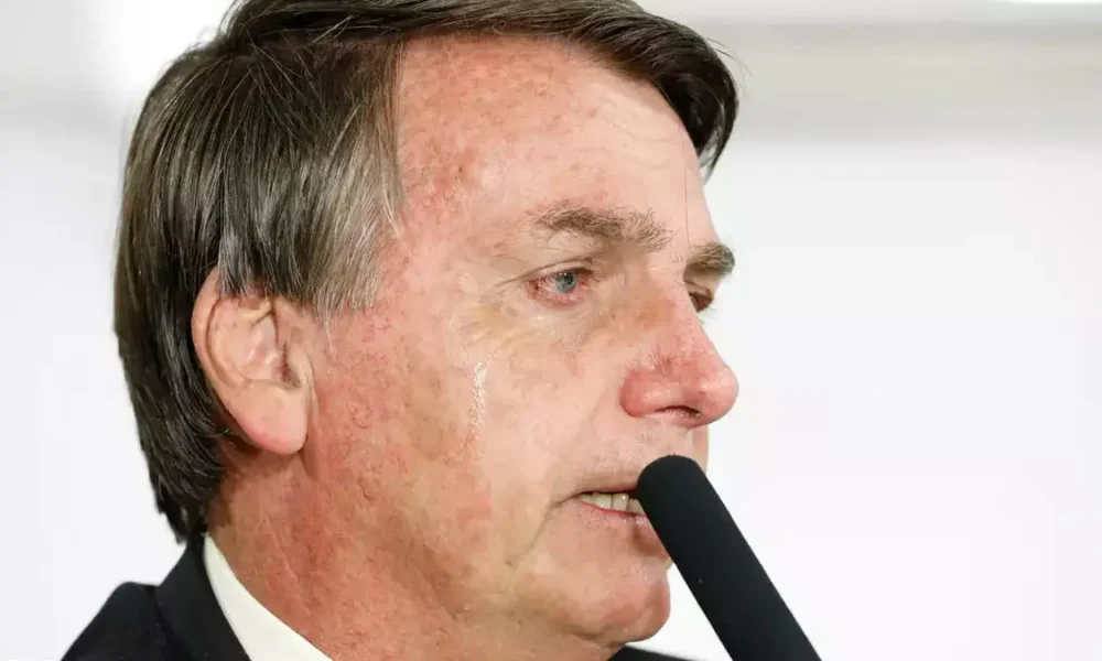 Supremo Tribunal Federal (STF), determinou, nesta sexta-feira (18), medidas cautelares ao ex-presidente Jair Bolsonaro po