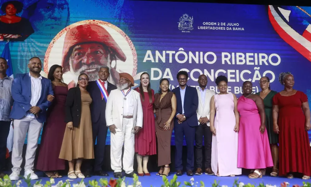 a quem atua em defesa da liberdade e dos direitos do povo baiano, a entrega de medalhas da Ordem 2 de Julho – Libertadores da