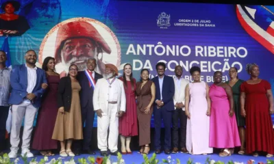 a quem atua em defesa da liberdade e dos direitos do povo baiano, a entrega de medalhas da Ordem 2 de Julho – Libertadores da