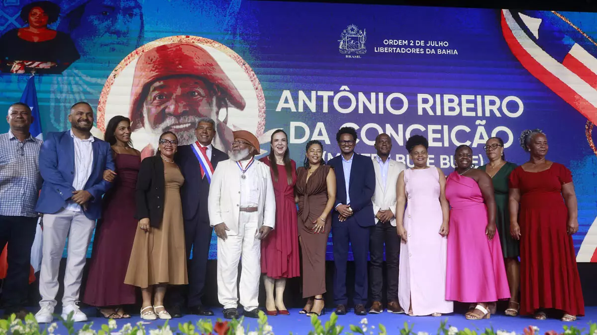 a quem atua em defesa da liberdade e dos direitos do povo baiano, a entrega de medalhas da Ordem 2 de Julho – Libertadores da