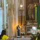 A imagem original do Senhor do Bonfim, trazida de Portugal ao Brasil há 280 anos, está exposta na basílica que leva o nome do santo,