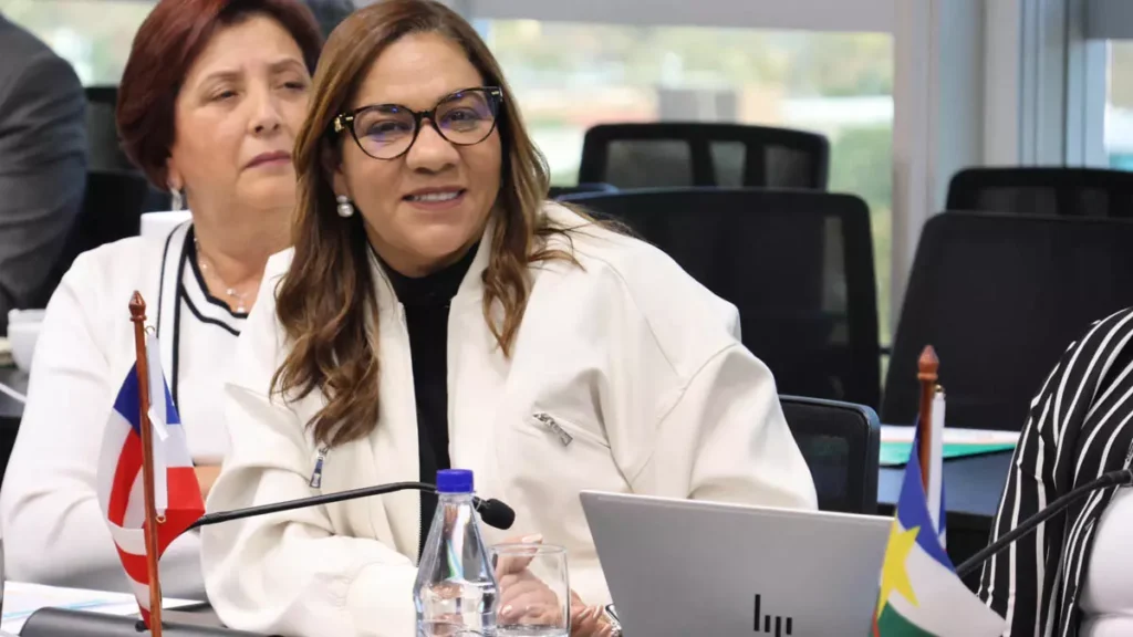 em Brasília, a secretária da Saúde da Bahia, Roberta Santana, reforçou o alerta sobre o risco de reintrodução do sarampo no Brasil.