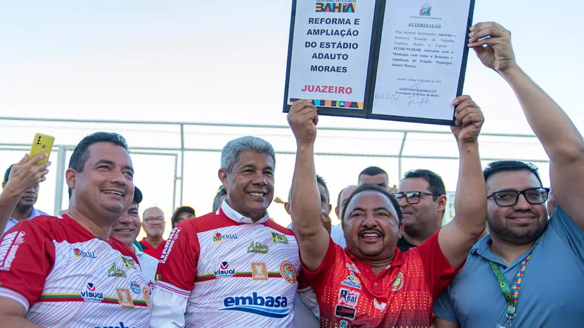 do Estádio Adauto Moraes, em Juazeiro. O anúncio foi feito durante a partida entre Juazeirense e Sergipe, pela penúltima