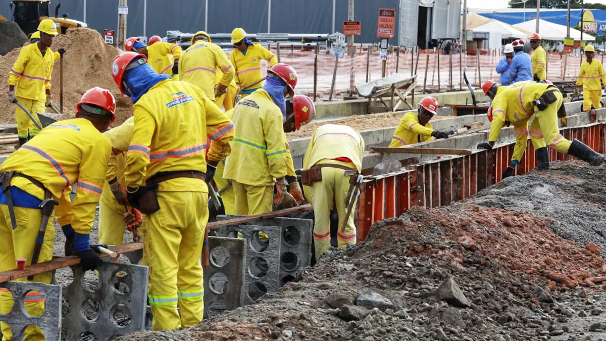 As obras do Veículo Leve sobre Trilhos (VLT) seguem em ritmo acelerado e entram agora em uma nova fase. Nesta segunda-feira (21),
