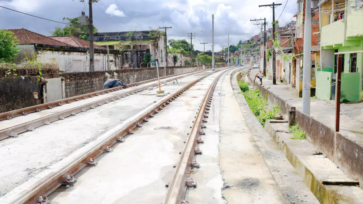 Toda vez que chove em Salvador, a comunidade da Baixa do Fiscal sofre com alagamentos, prejuízos e insegurança. Para enfrentar