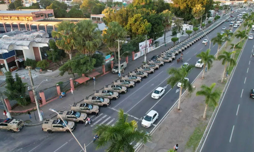 A segurança pública ganhou reforço nesta quarta-feira (30), com a entrega de 65 novas viaturas à Polícia Militar durante cerimônia realizada